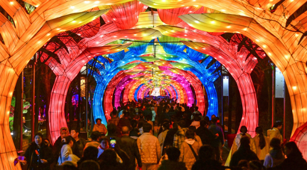 ��������ͣ�㣡���ڼ����ο������ͻ��Ѵ���ʷ�¸�