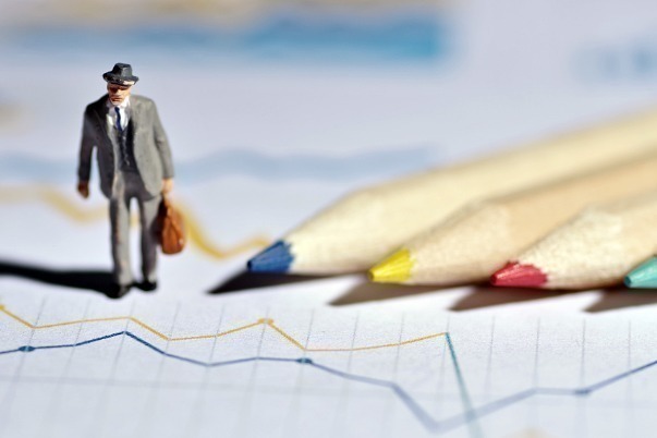 �������� ͳһ���г����� �Ż�Ӫ�̻���������ö����귢չ�ĸ﹤���ص�