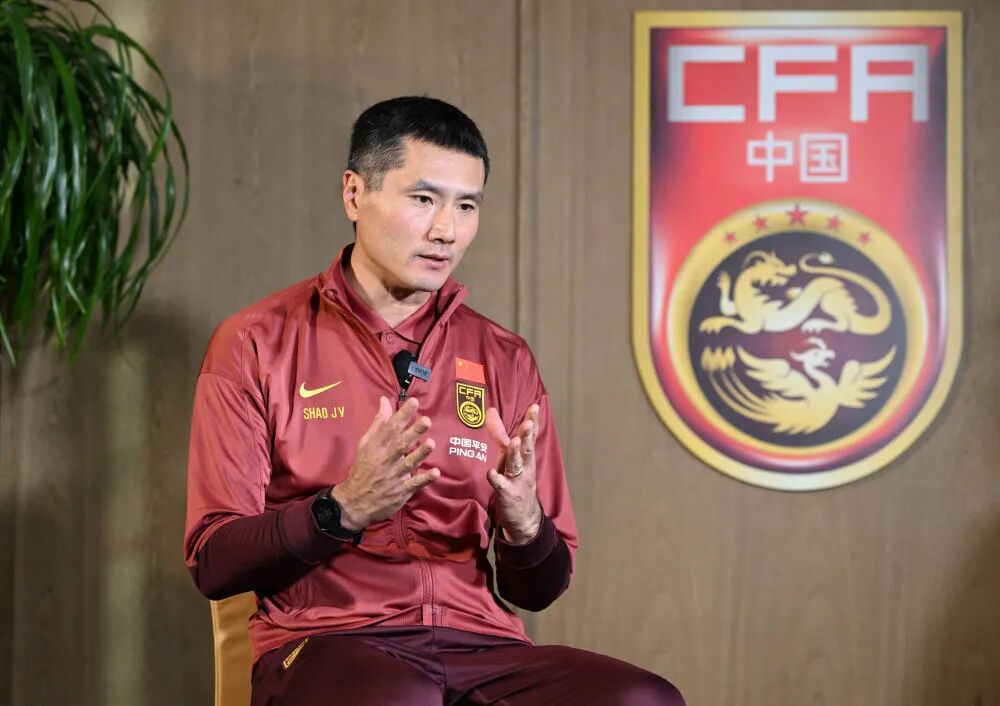 ������籭��������˧�ۼ�һ͸¶Ŀ��