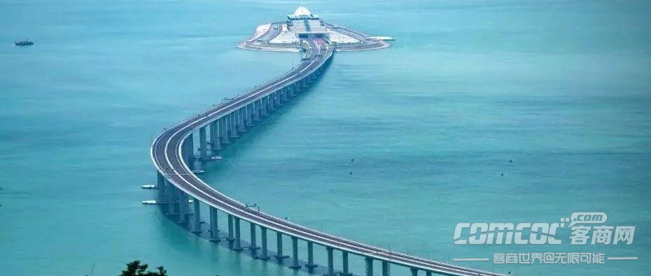 港珠澳大桥正式开通!伶仃洋天堑变通途